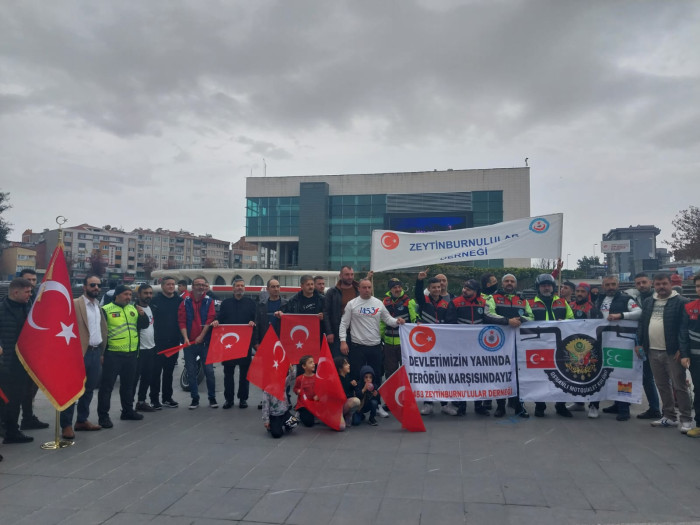 1453 Zeytinburnulular Derneği Taksim Şehitlerini andı