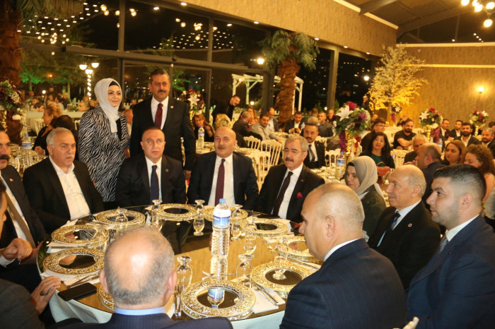 Hilal ile Halil rüya gibi bir düğünle dünya evine girdiler