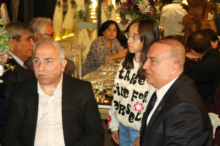 Hilal ile Halil rüya gibi bir düğünle dünya evine girdiler