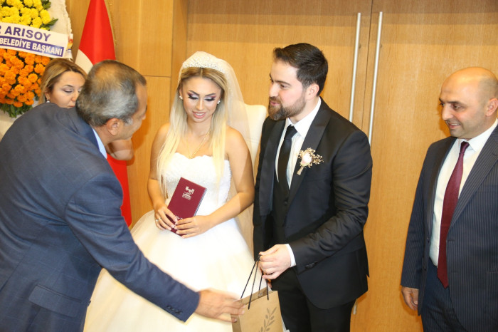 Mervenur ile Tarık bir ömür mutluluğa Evet dedi