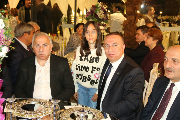 Hilal ile Halil rüya gibi bir düğünle dünya evine girdiler