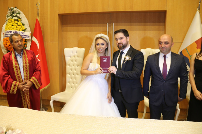 Mervenur ile Tarık bir ömür mutluluğa Evet dedi