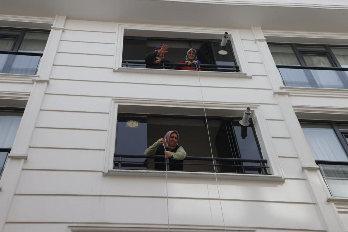 Zeytinburnu’na Bahar Fesleğenle Geldi