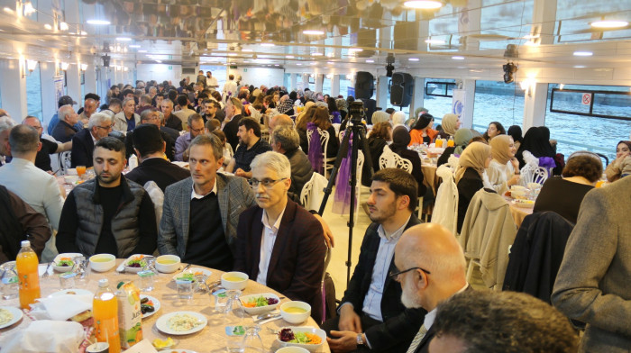 AGD ve MGV Zeytinburnu Şubesinin Boğaz iftarında izdiham vardı