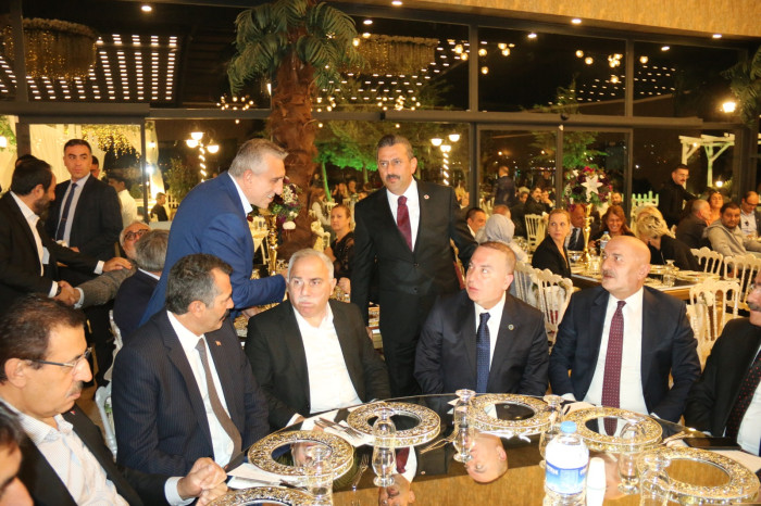 Hilal ile Halil rüya gibi bir düğünle dünya evine girdiler