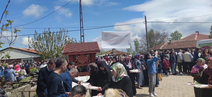 Balıkesir Hodul Köyünde 4 Bin Kişi Hayır yemeğinde buluştu