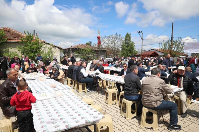 Balıkesir Hodul Köyünde 4 Bin Kişi Hayır yemeğinde buluştu