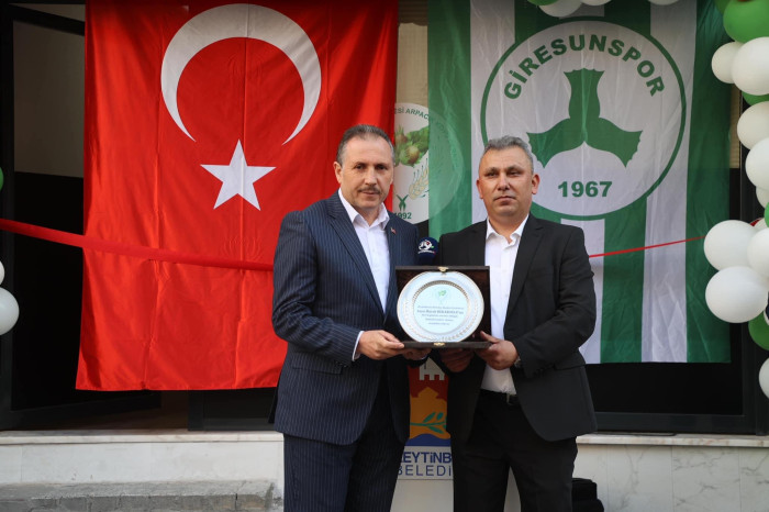 Zeytinburnu Arpacık Köyü Derneği yeni yerinde hizmete açıldı 