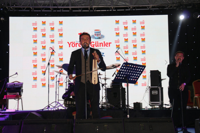 Yöresel Günlerde Giresunlulardan Hamsi ziyafeti