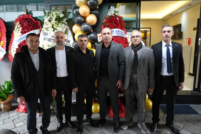 Altın Emlak Zeytinburnu Şubesine G&ouml;rkemli A&ccedil;ılış