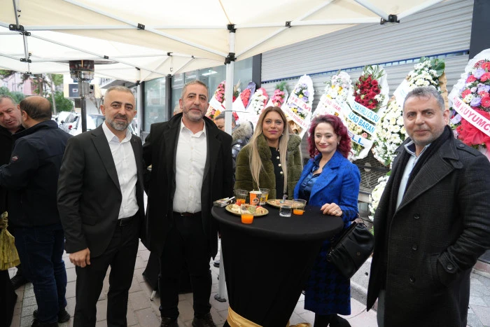 Altın Emlak Zeytinburnu Şubesine G&ouml;rkemli A&ccedil;ılış