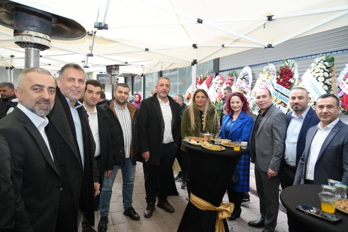 Altın Emlak Zeytinburnu Şubesine G&ouml;rkemli A&ccedil;ılış