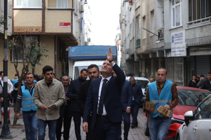 Zeytinburnu’na Bahar Fesleğenle Geldi