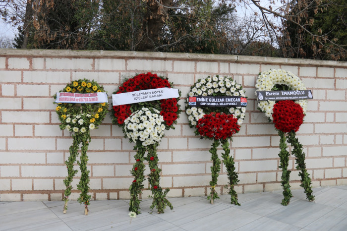 Duayen Gazeteci Mehmet Alpay gözyaşları arasında toprağa verildi