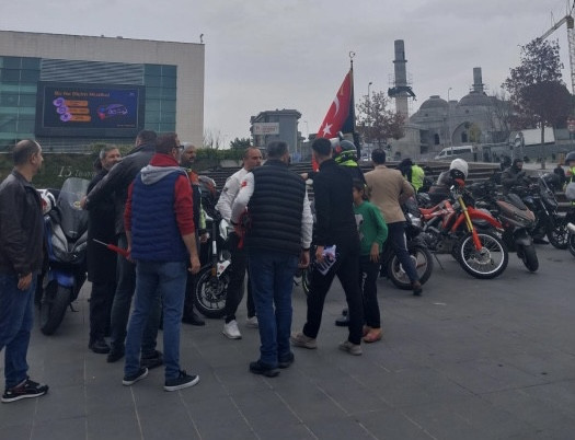 1453 Zeytinburnulular Derneği Taksim Şehitlerini andı