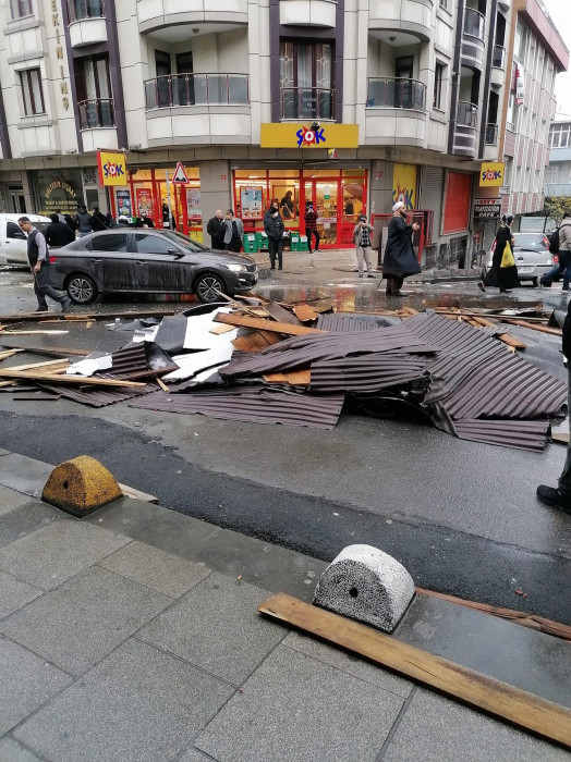 İstanbul'da Lodos 4 Can aldı