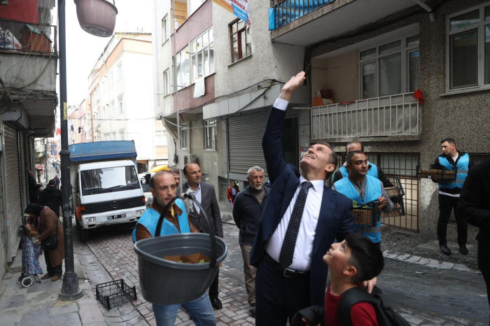 Zeytinburnu’na Bahar Fesleğenle Geldi