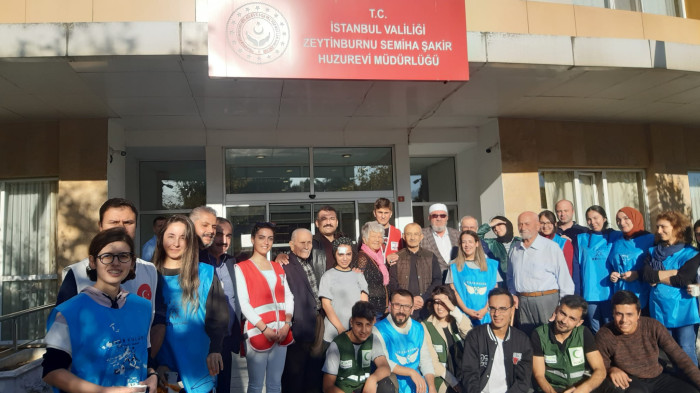 Zeytinburnu Semiha Şakir Huzurevinde renkli görüntüler