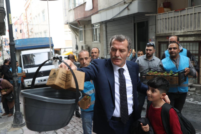 Zeytinburnu’na Bahar Fesleğenle Geldi