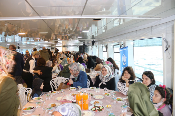 AGD ve MGV Zeytinburnu Şubesinin Boğaz iftarında izdiham vardı