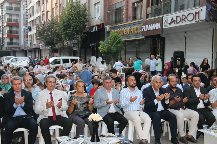 Telsiz Mahalle Muhtar Edanur Menteş 73 evladımızı sünnet ettirdi
