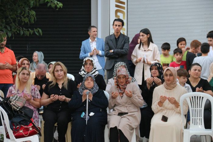 Telsiz Mahalle Muhtar Edanur Menteş 73 evladımızı sünnet ettirdi