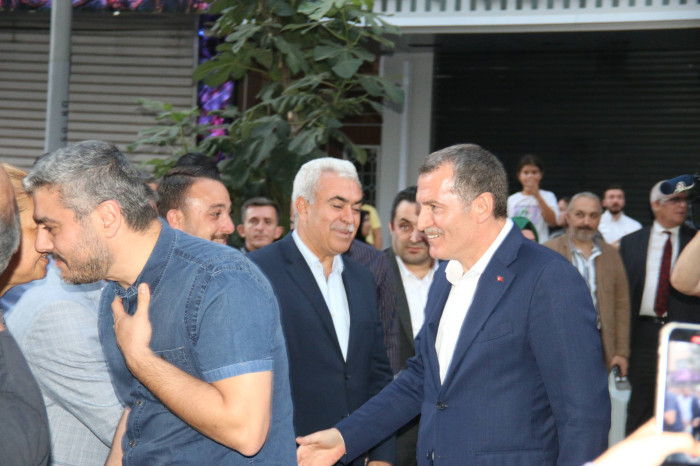 Telsiz Mahalle Muhtar Edanur Menteş 73 evladımızı sünnet ettirdi