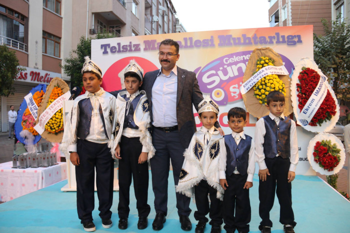 Telsiz Mahalle Muhtar Edanur Menteş 73 evladımızı sünnet ettirdi