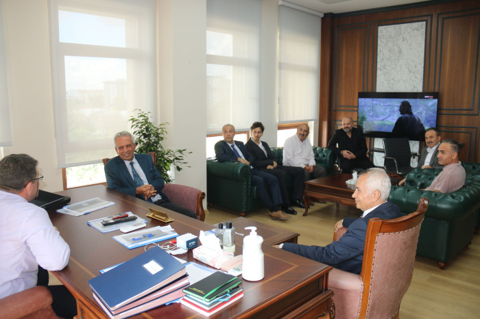 Zeytinburnu Hizmet Derneğinden Emniyet Müdürüne ziyaret