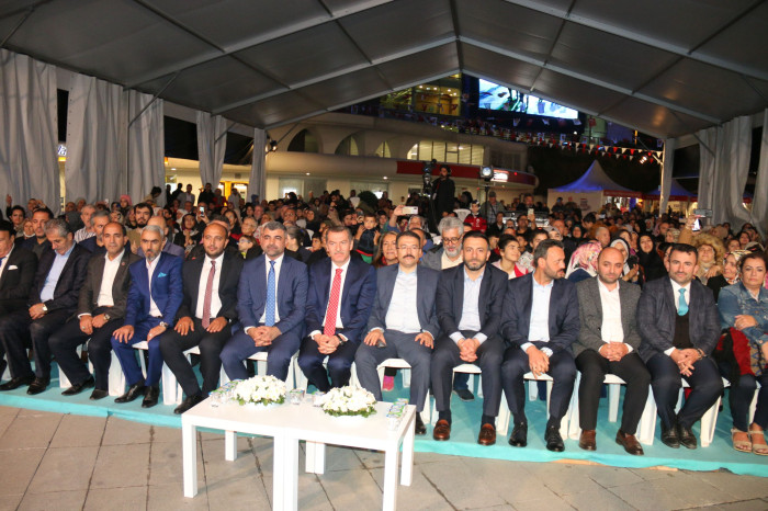 18’inci Yöresel Günlerde Diyarbakırlılardan Burma Kadayıf ikramı