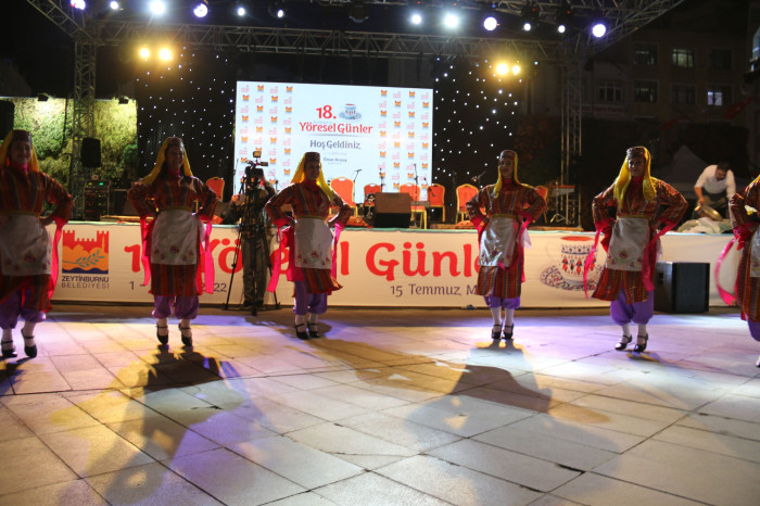 18’inci Yöresel Günlerde Diyarbakırlılardan Burma Kadayıf ikramı