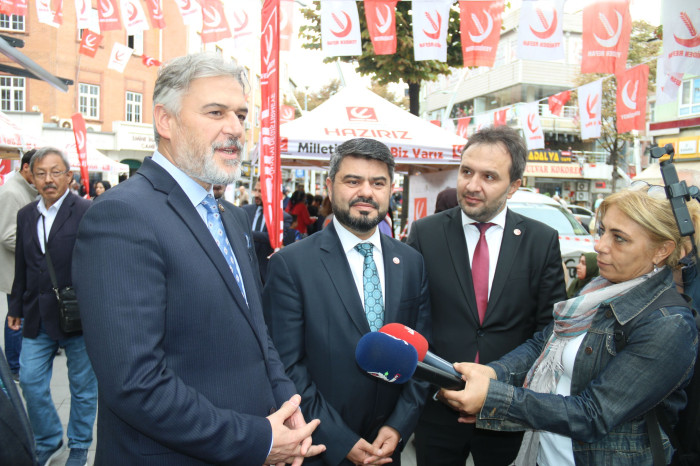 Yeniden Refah Partisi Binlerce Kişiye Etli Pilav İkram Etti