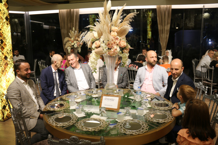 Çağlanur ile Emirhan görkemli düğün merasimiyle dünya evine girdi