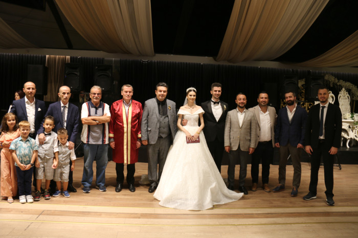 Çağlanur ile Emirhan görkemli düğün merasimiyle dünya evine girdi