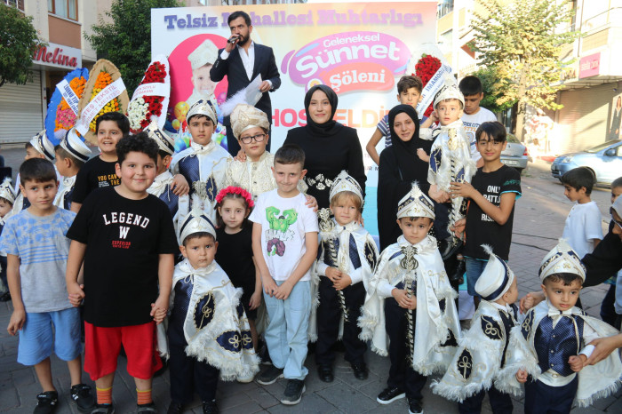 Telsiz Mahalle Muhtar Edanur Menteş 73 evladımızı sünnet ettirdi