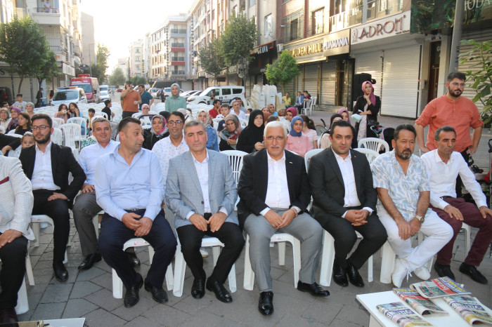 Telsiz Mahalle Muhtar Edanur Menteş 73 evladımızı sünnet ettirdi