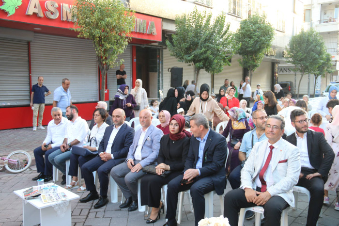 Telsiz Mahalle Muhtar Edanur Menteş 73 evladımızı sünnet ettirdi