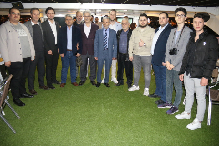 AGD ve MGV Zeytinburnu Şubesinin Boğaz iftarında izdiham vardı