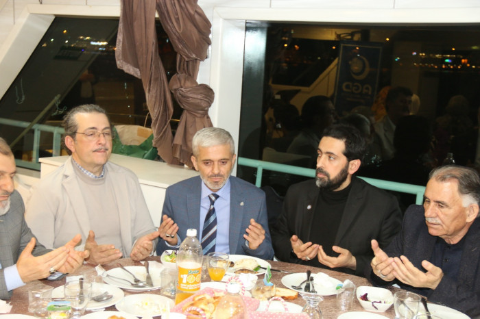 AGD ve MGV Zeytinburnu Şubesinin Boğaz iftarında izdiham vardı