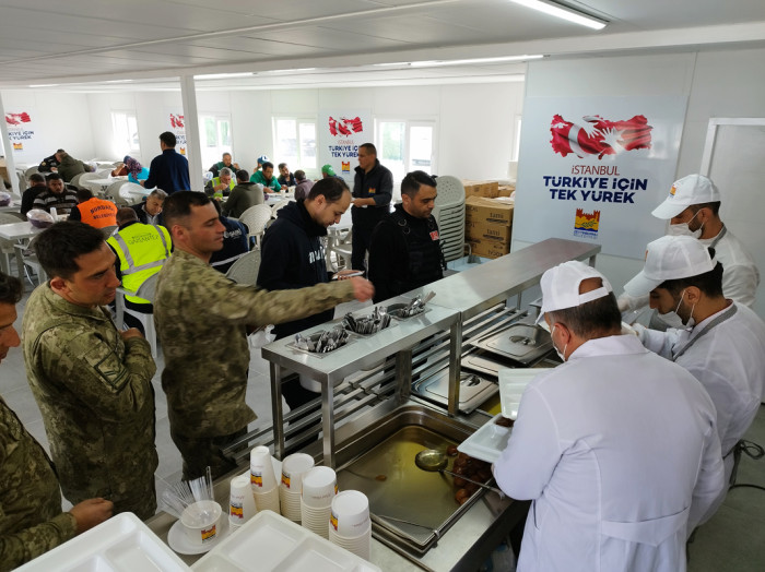 Mehmet Camlı Aşevi'nde Günde 10 Bin Kişiye Sıcak 
