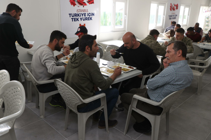 Mehmet Camlı Aşevi'nde Günde 10 Bin Kişiye Sıcak 