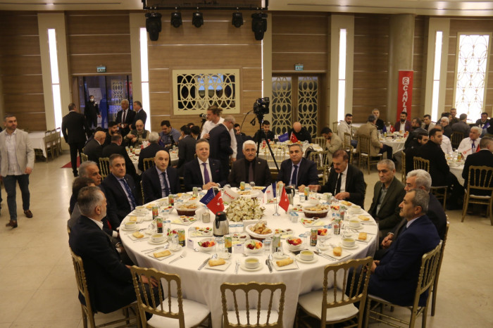 ZETSİAD iftarda Tekstil sektörünü buluşturdu