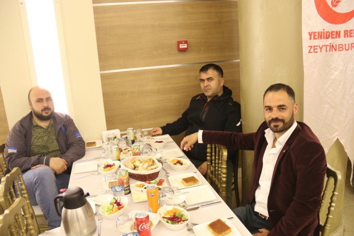 Zeytinburnu Yeniden Refah Partisinin iftarına büyük teveccüh