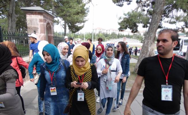 Zeytinburnu Belediyesi'nden Suriyeli gençlere Söğüt gezisi