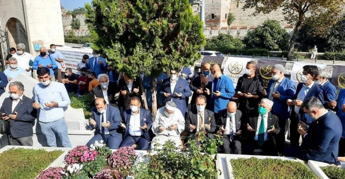 Nermin Erbakan Zeytinburnu'nda mezarı başında anıldı