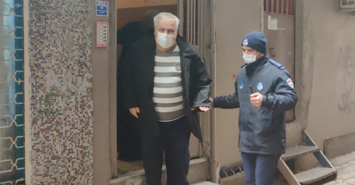 Zeytiburnu Zabıtası’ndan 65 Yaş Üstü Vatandaşlara Hastane Hizmeti