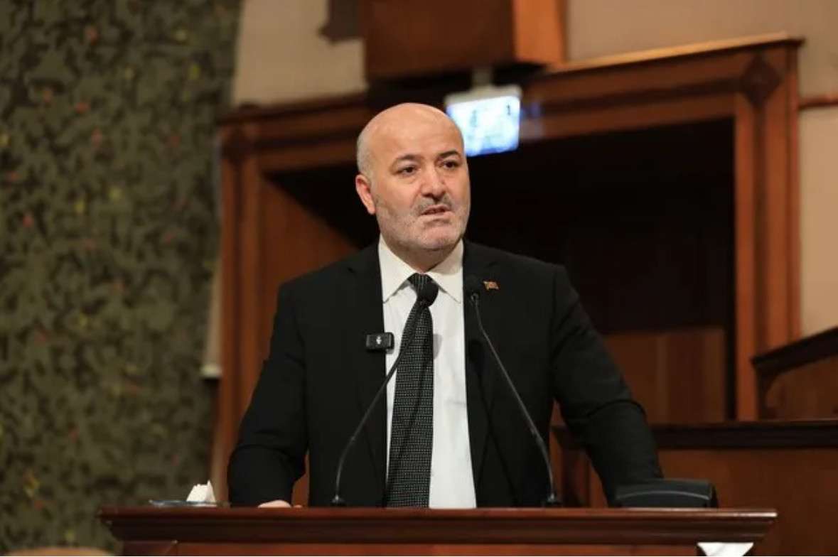 İBB’de bütçe krizi derinleşiyor! 215 Milyar TL borç, 59 Milyar TL açık!