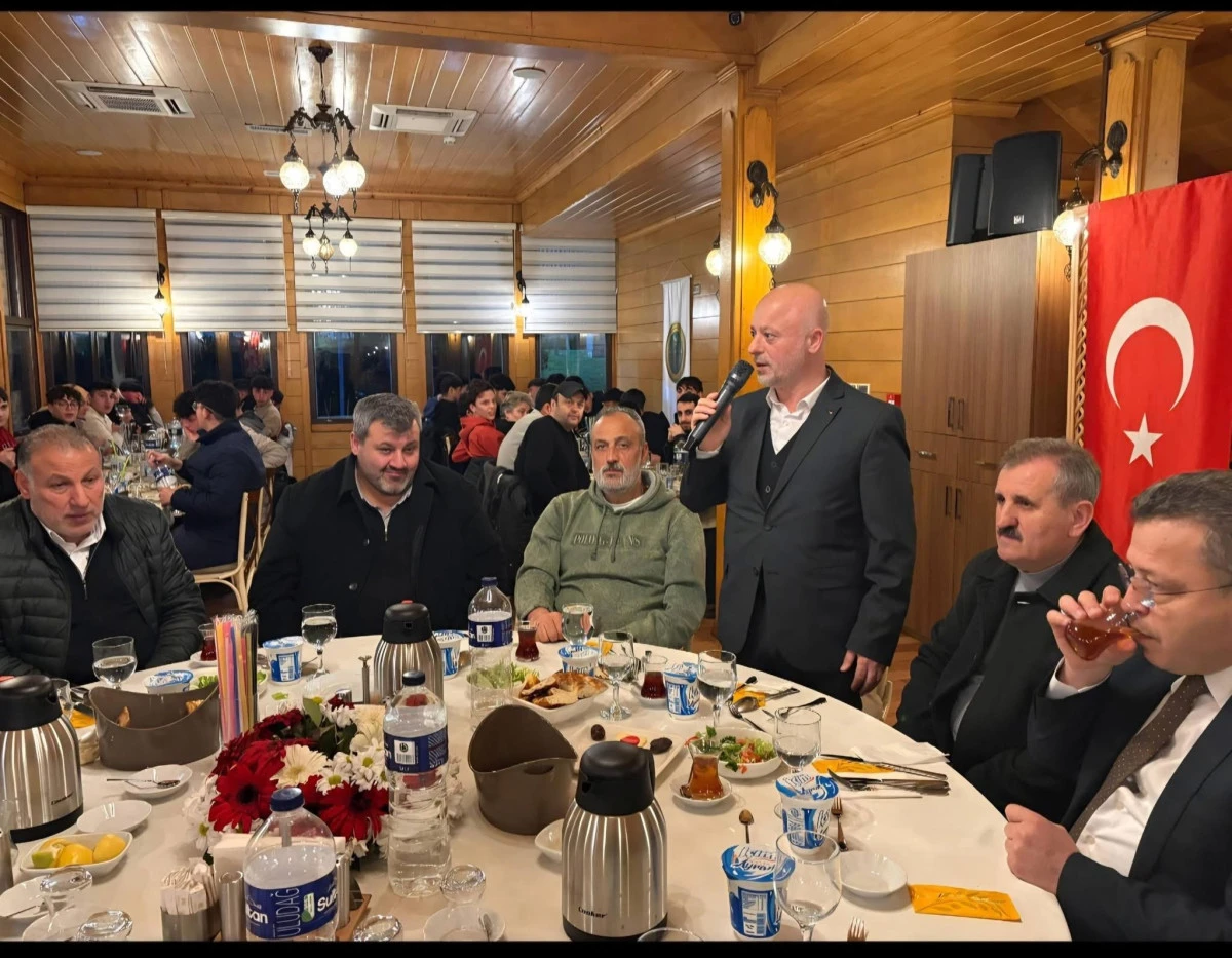 Zeytinburnu Şanlıurfalılar Derneği&rsquo;nden Sevgi Evlerindeki &Ccedil;ocuklara İftar Programı