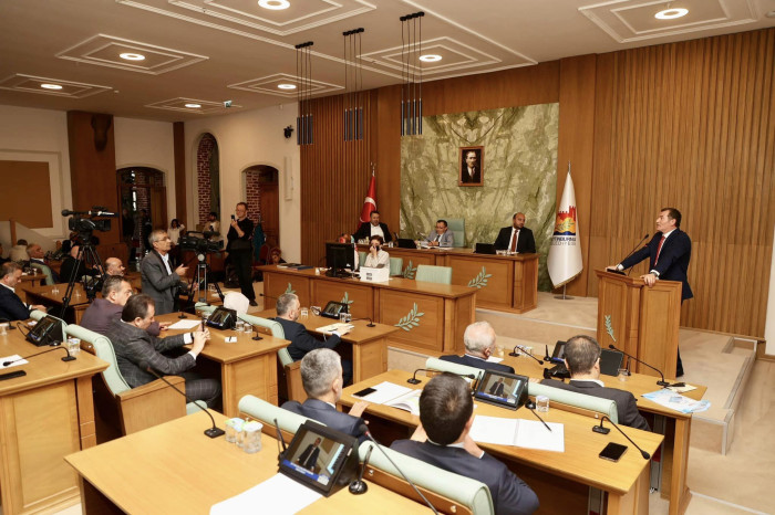 Zeytinburnu’nun 2023 yılı bütçesi oy çokluğuyla meclisten geçti
